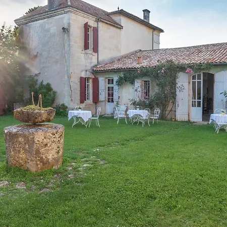 Couette-café Château Le Méjean *