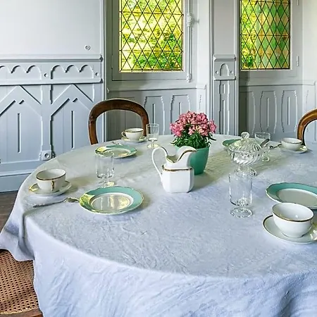 Chateau Le Mejean Bed & Breakfast