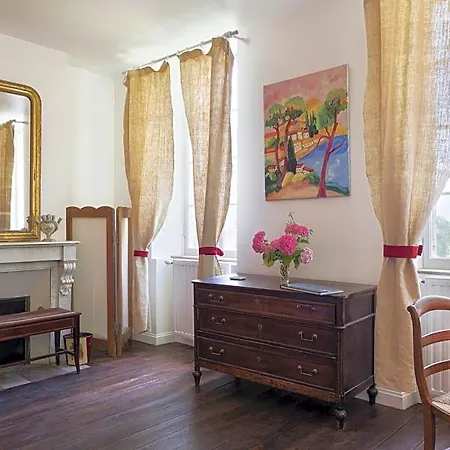 Chateau Le Mejean Bed & Breakfast