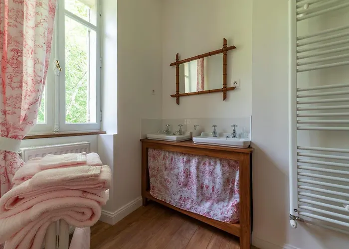 Château Le Méjean Couette-café 3*